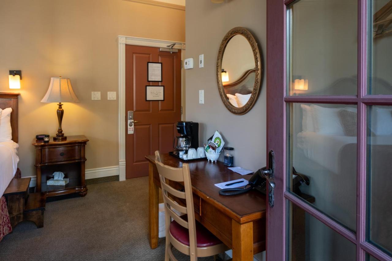 Kaslo Hotel Екстериор снимка