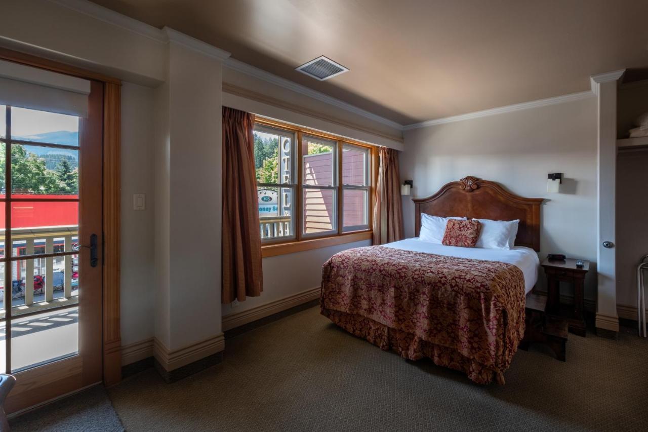 Kaslo Hotel Екстериор снимка